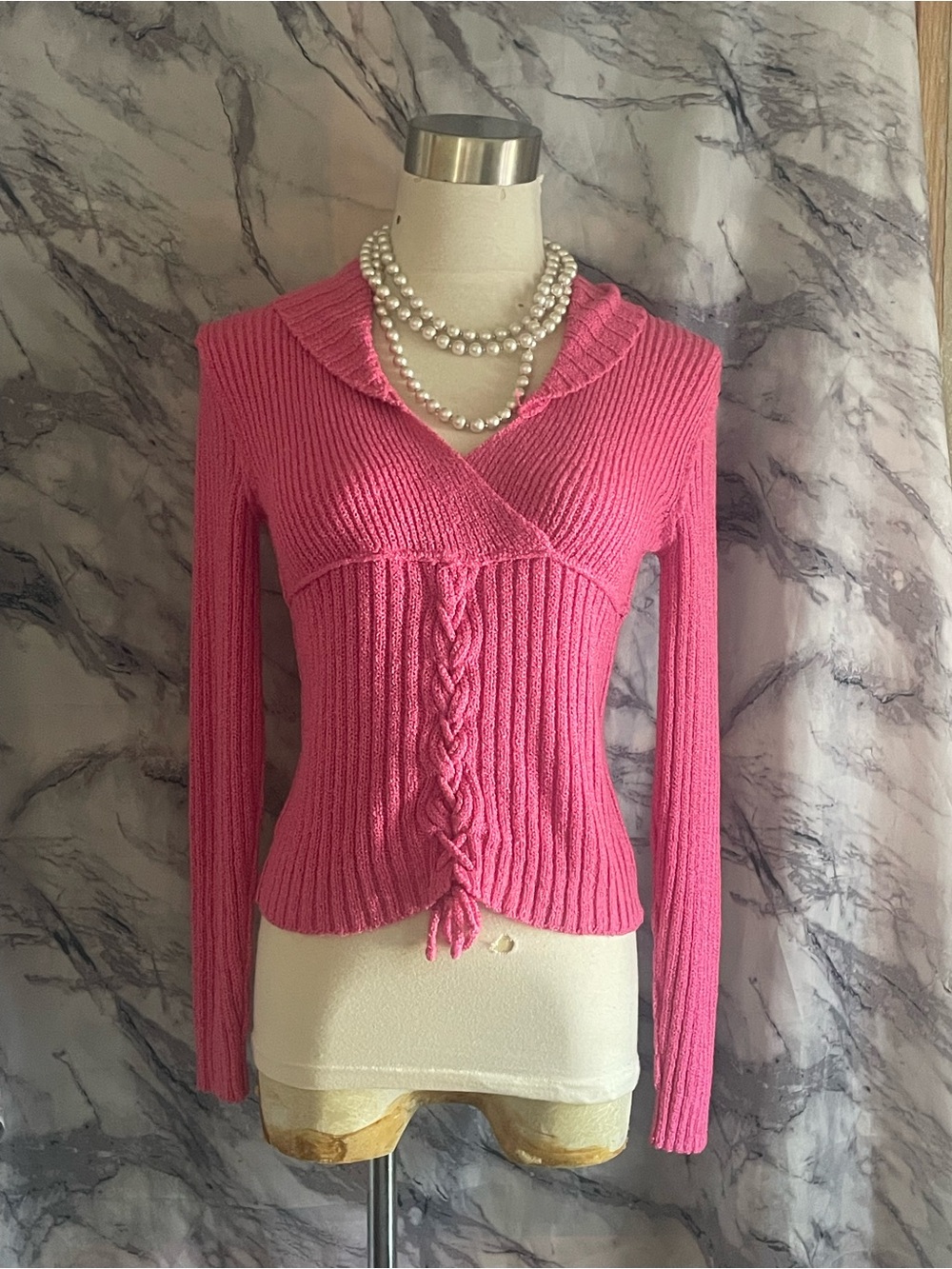 Feminine Pink V-Neck Cable Wrap Sweater